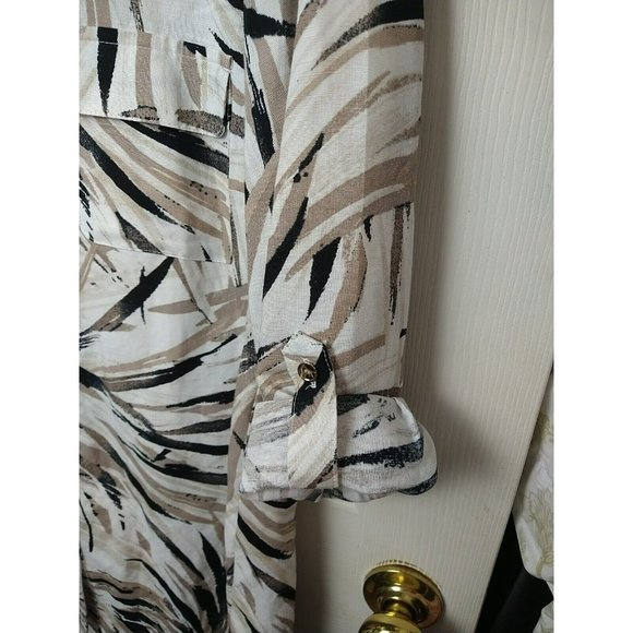 JM Collection Women's V Neck Flap Pocket 3/4 Tab Sleeve Button Shirt. Size M - Picture 4 of 15